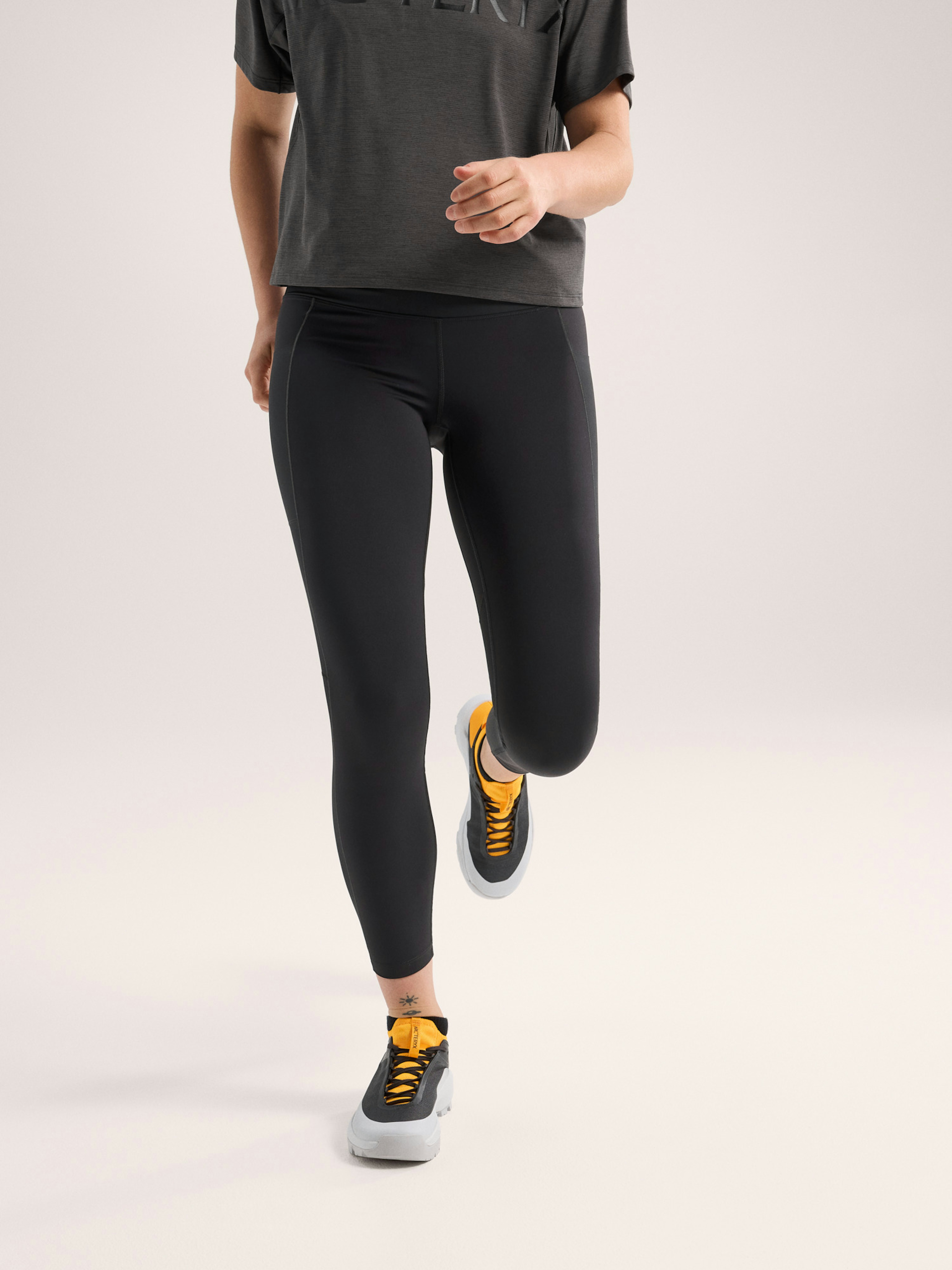 Essent High-Rise Utility Legging 26