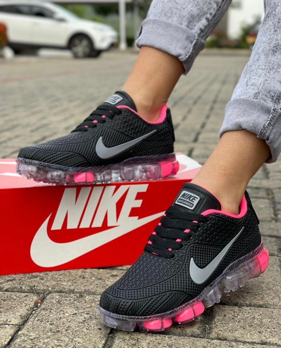 2025 Fashion Sports Shoes / Women’s Men’s Sports Shoes