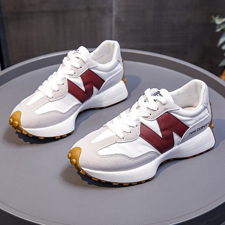 svestrane ženske tenisice s plaormom