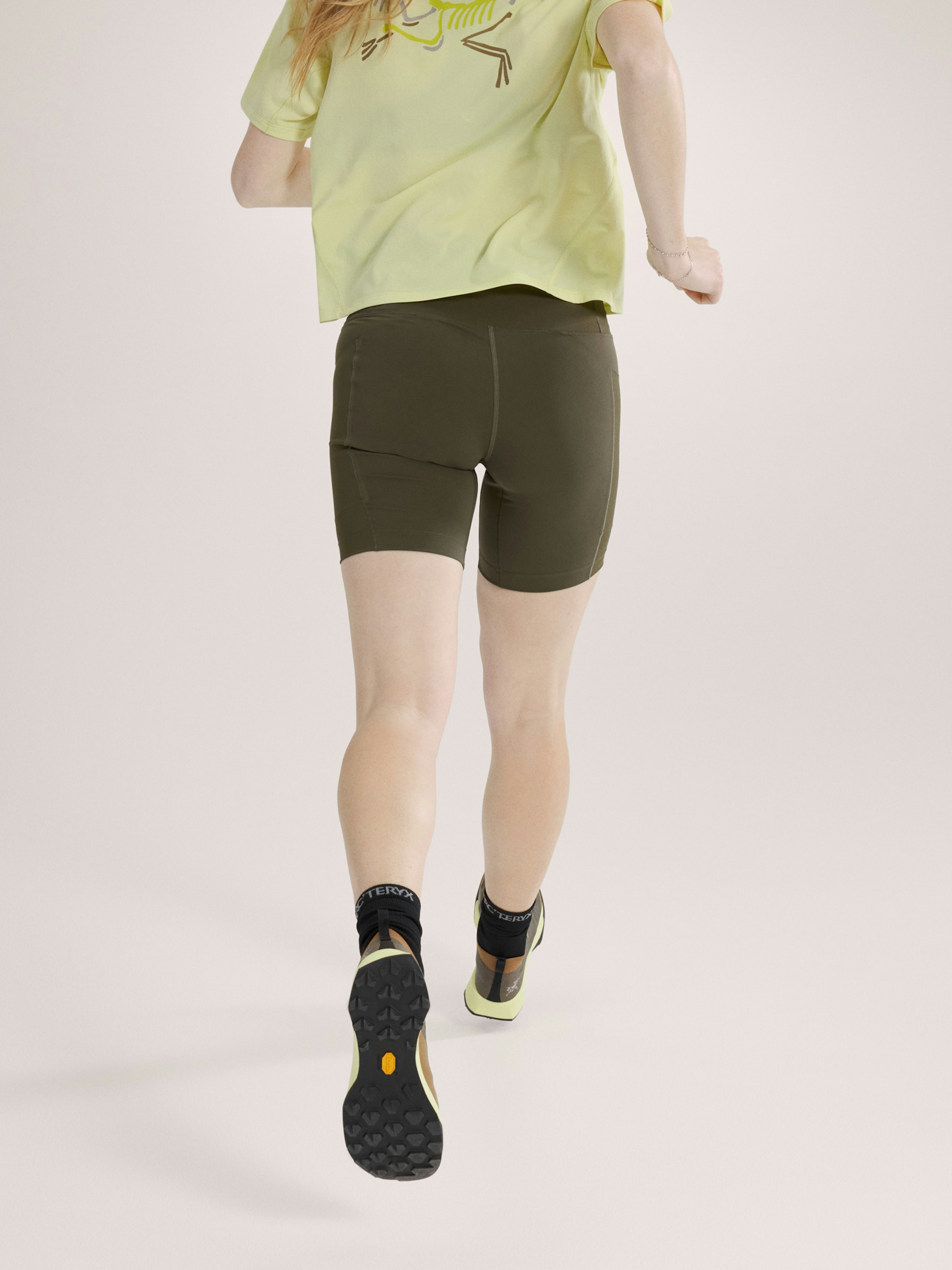 Essent High-Rise Utility Short 8