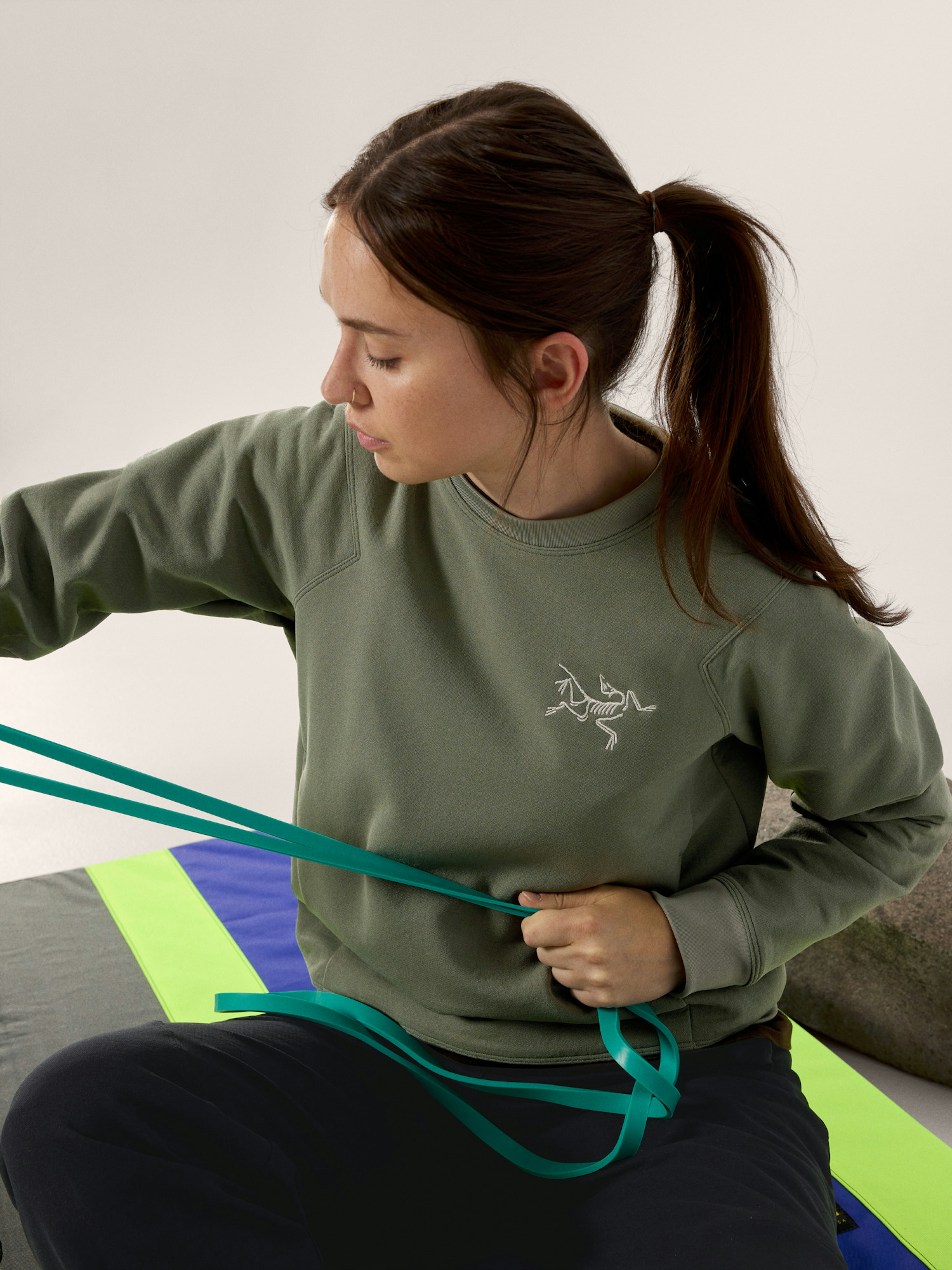 Aestas Crew Neck Pullover Women's