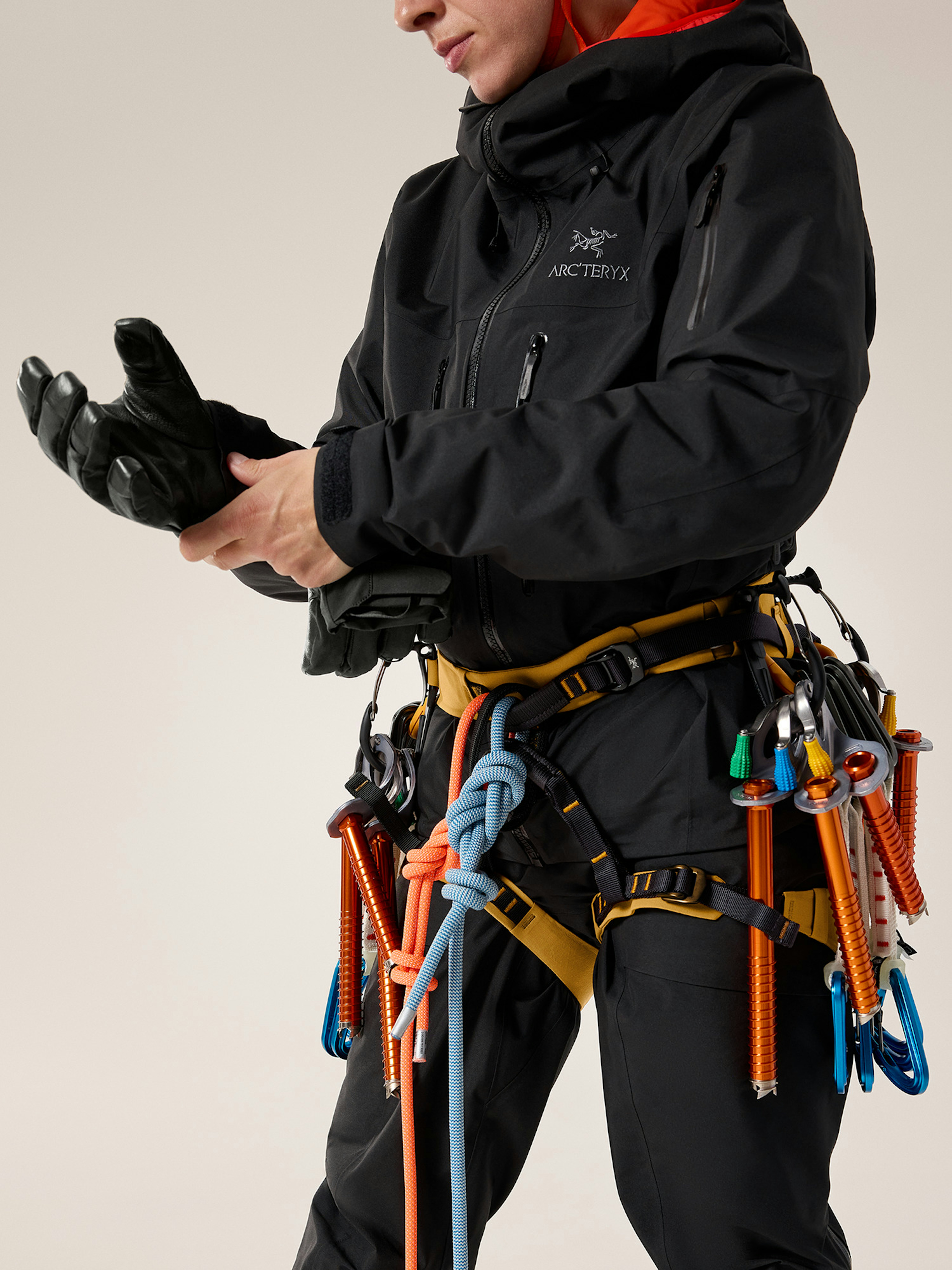 AR-385a Harness Women's