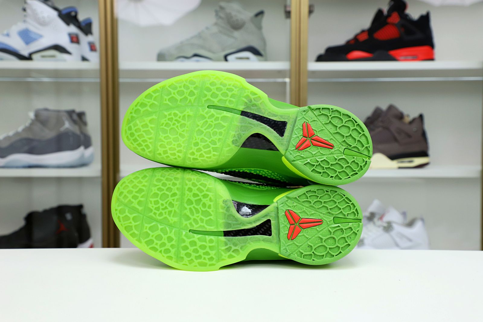 Kobe 6 Protro Grinch Sneakers