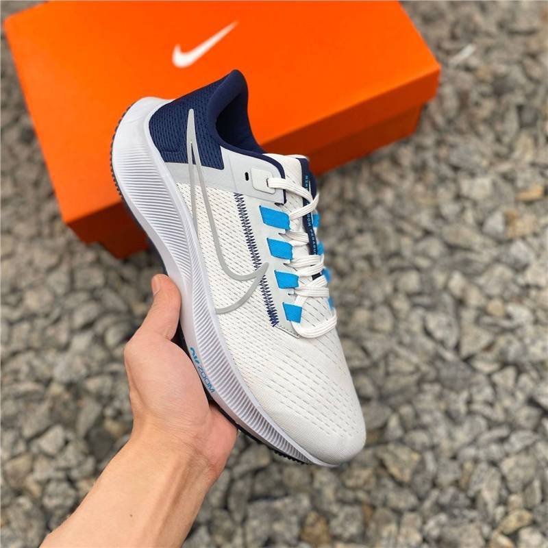 Nike Air Zoom Pegasus 38 – Versatile Everyday Sneakers