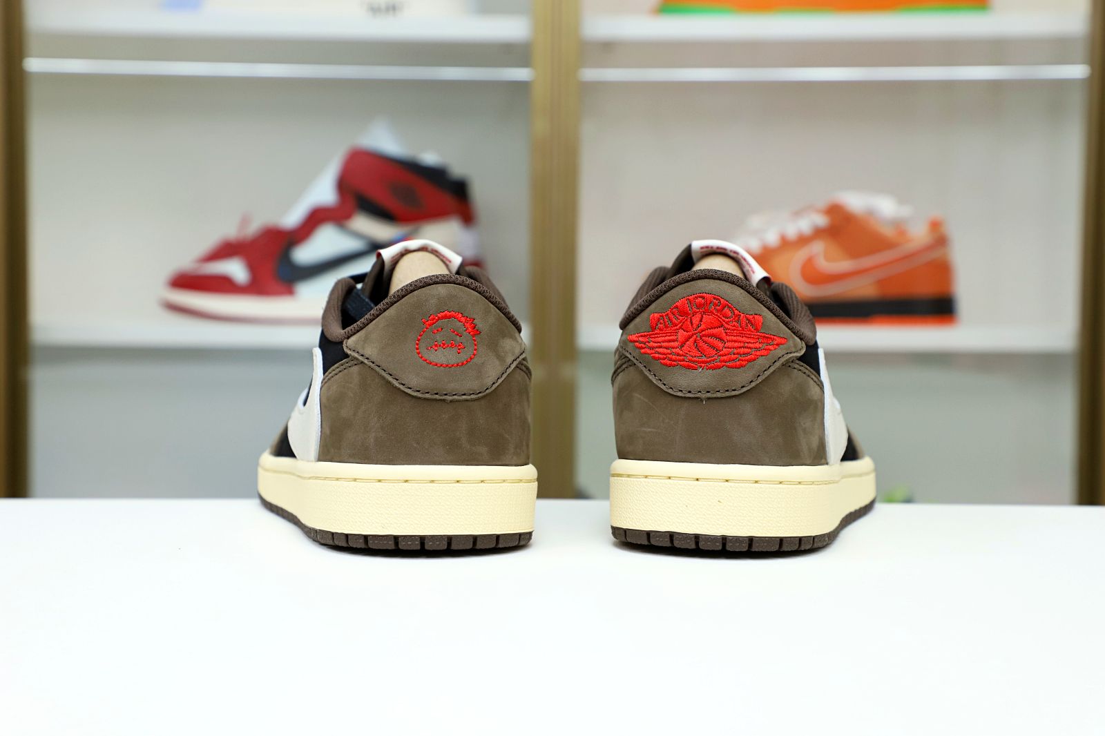 Unisex  Low OG Sneakers