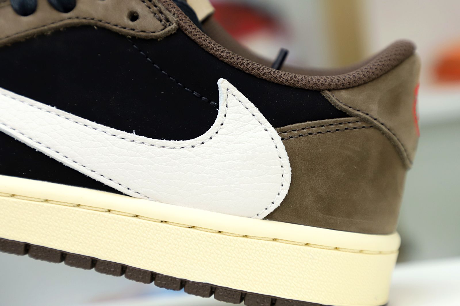 Unisex  Low OG Sneakers