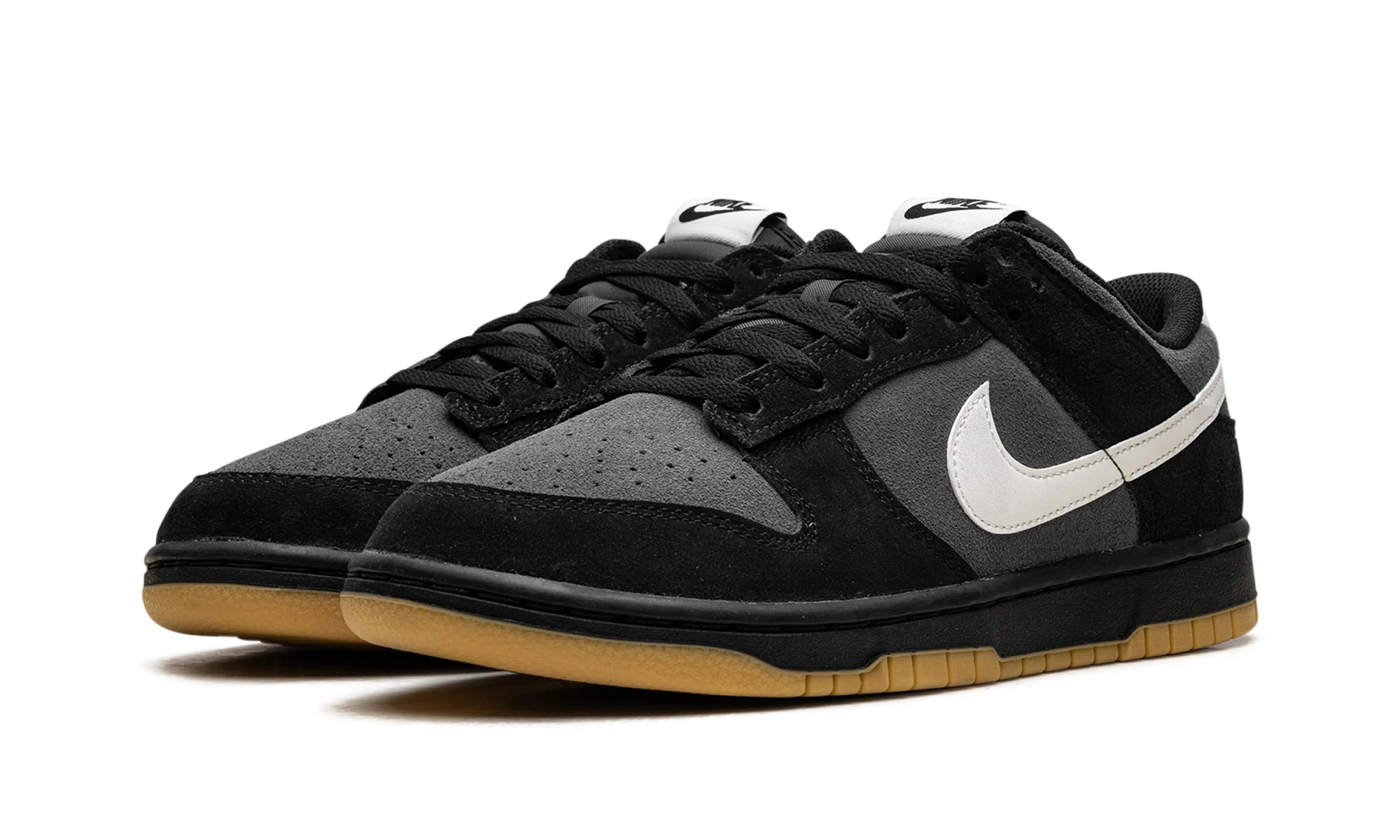 Dunk Low SE 