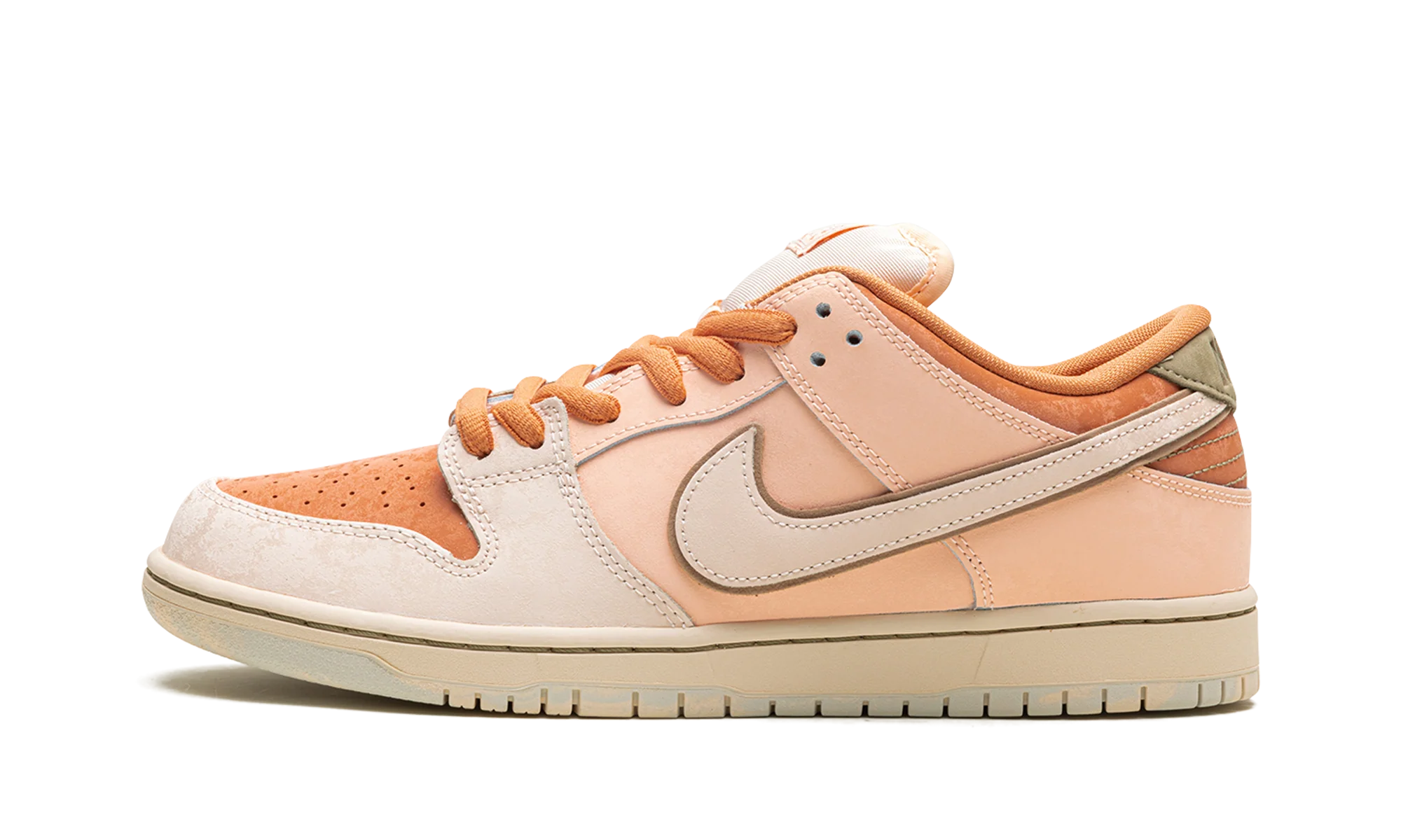 SB Dunk Low Pro PRM 