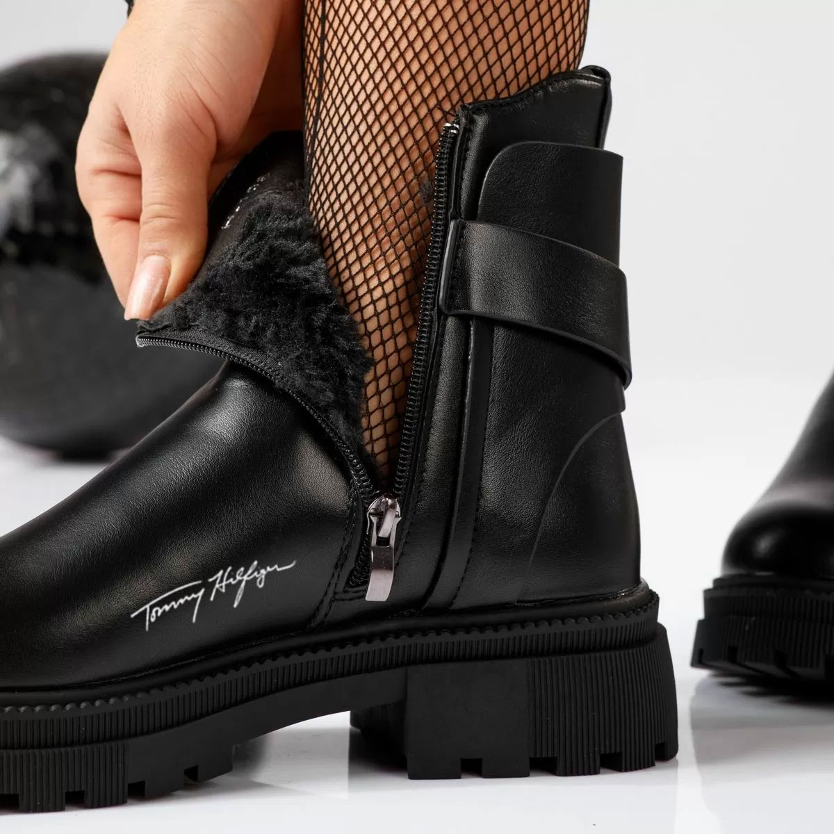 2023 Zimowe wodoodporne buty damskie ze skóry i aksamitu