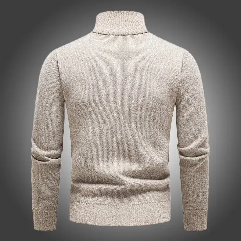 Suéter grosso masculino com gola alta