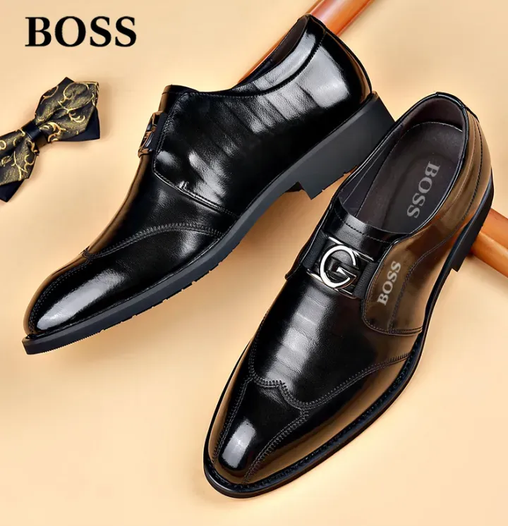 Skórzane buty z wyszywanym noskiem