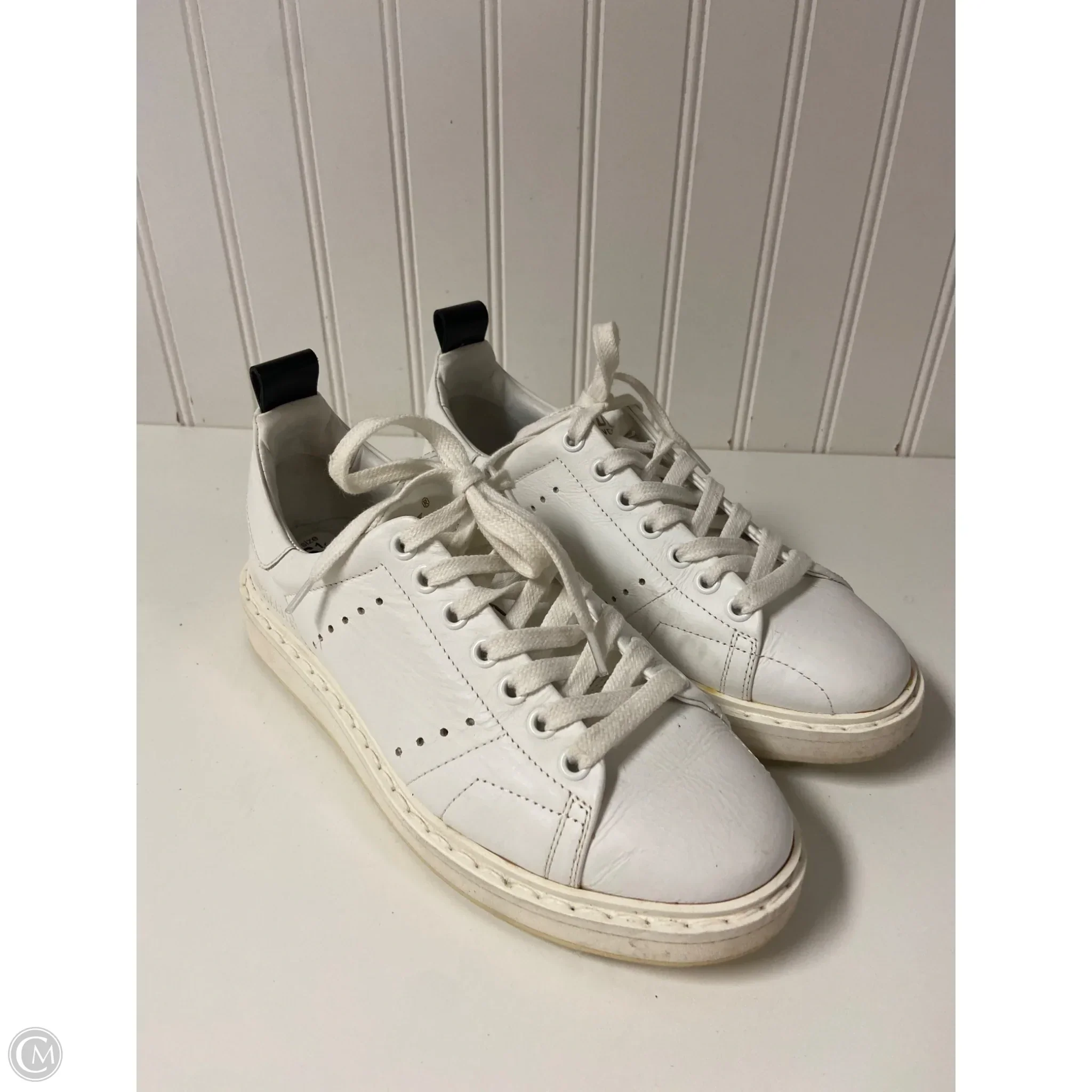 Shoes Luxury Designer By Golden Goose In White, Size: 6.5