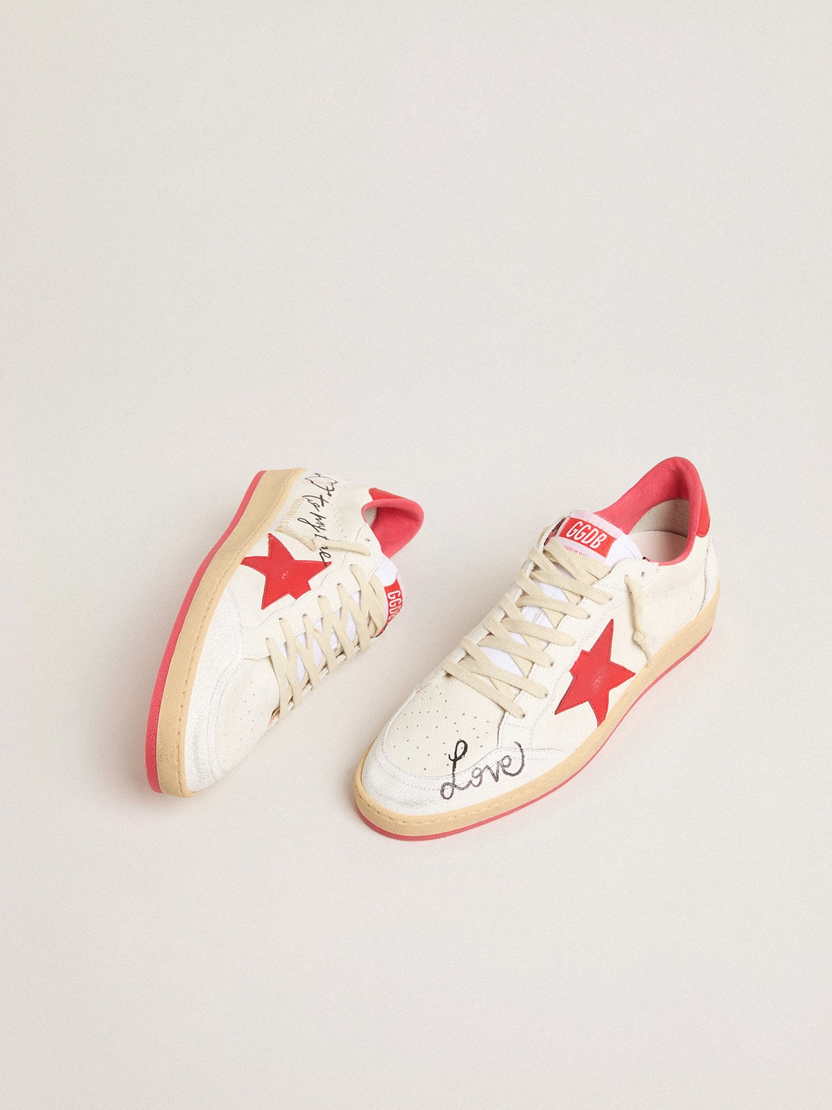 【unisex】Valentine's Day Ball Star Wishes in white leather with a red star and heel tab