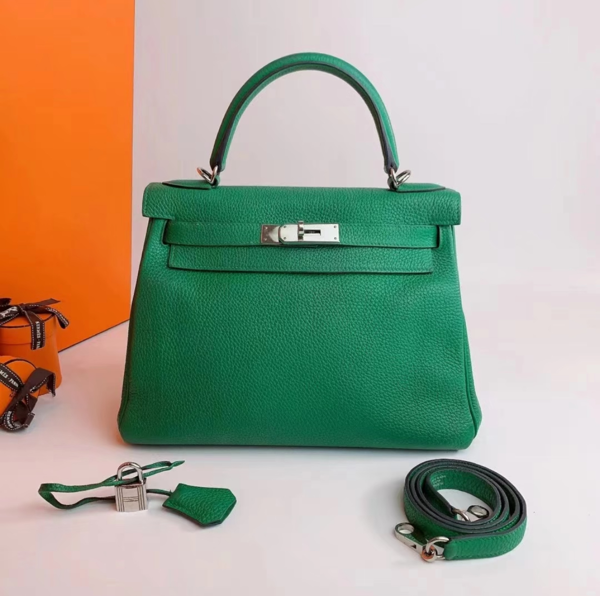 Kelly 28 Vert Comics Silver Buckle Custom - Artisantouchss