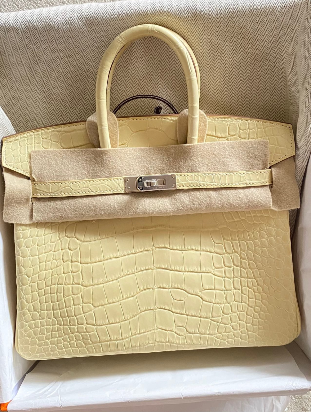 Birkin 25-30 Vanilla Crocodile Leather Custom - Artisantouchss