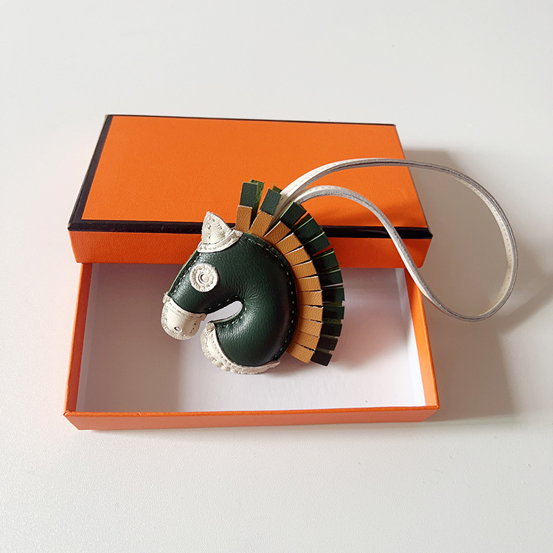 Handsewn unicorn pendant - Artisantouchss