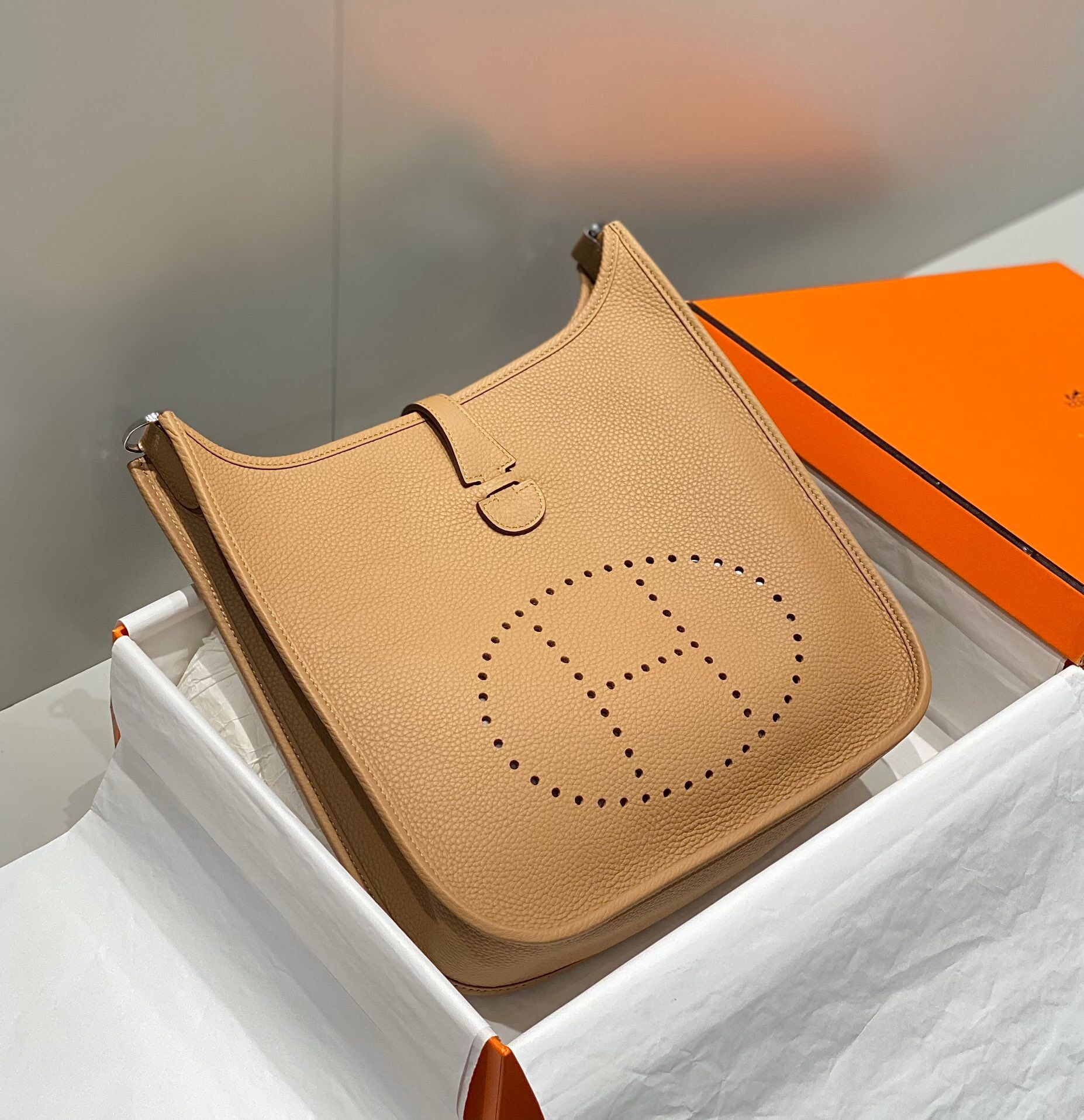 Evelyn 16-29 custom - Artisantouchss