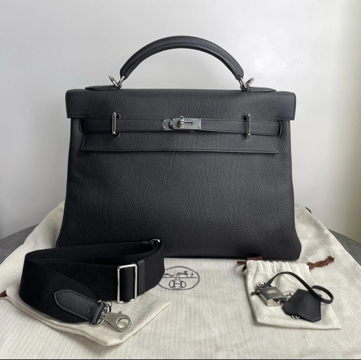 Kelly 42 Black Silver Buckle TOGO Leather Custom - Artisantouchss