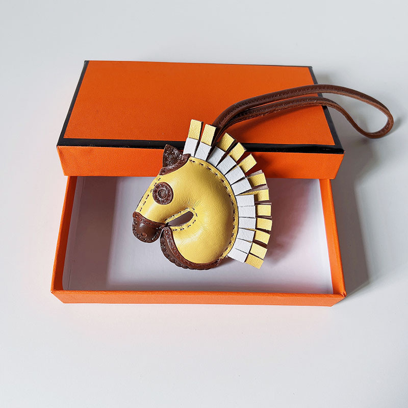 Handsewn unicorn pendant - Artisantouchss