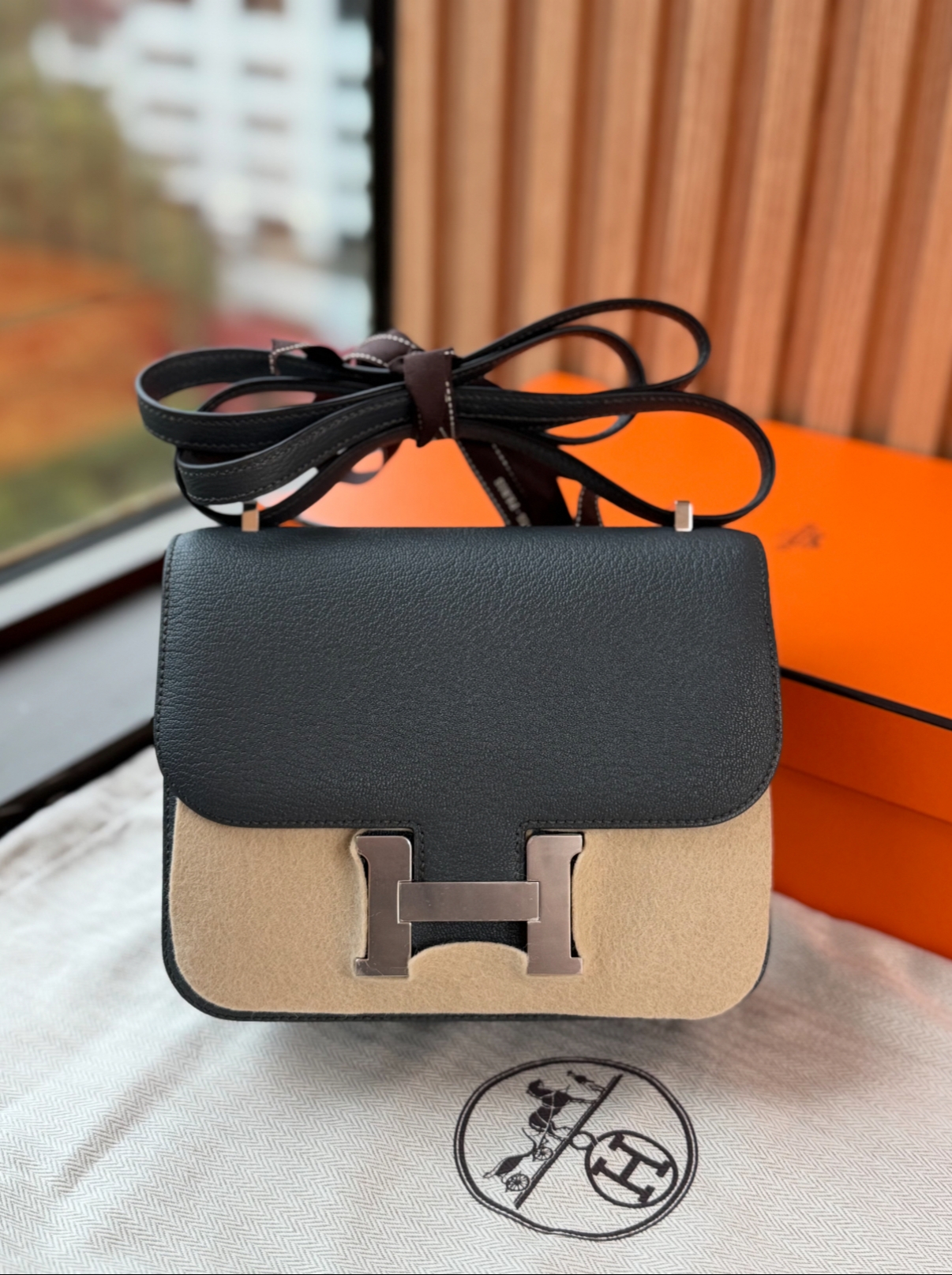 Handcrafted by masters Mini constance CK3T Carbon grey goatskin with silver buckle and K engraving - Artisantouchss