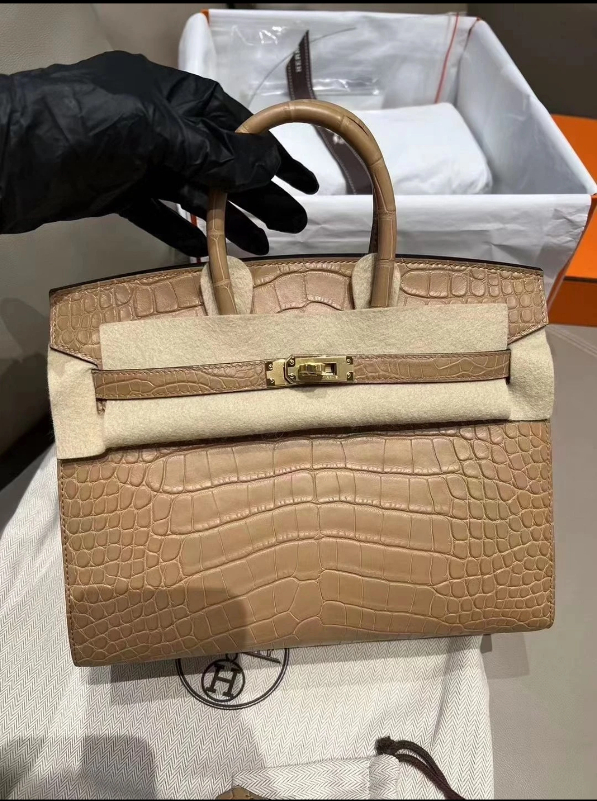 Birkin 25-30 Milk Tea Matte Crocodile Leather - Artisantouchss