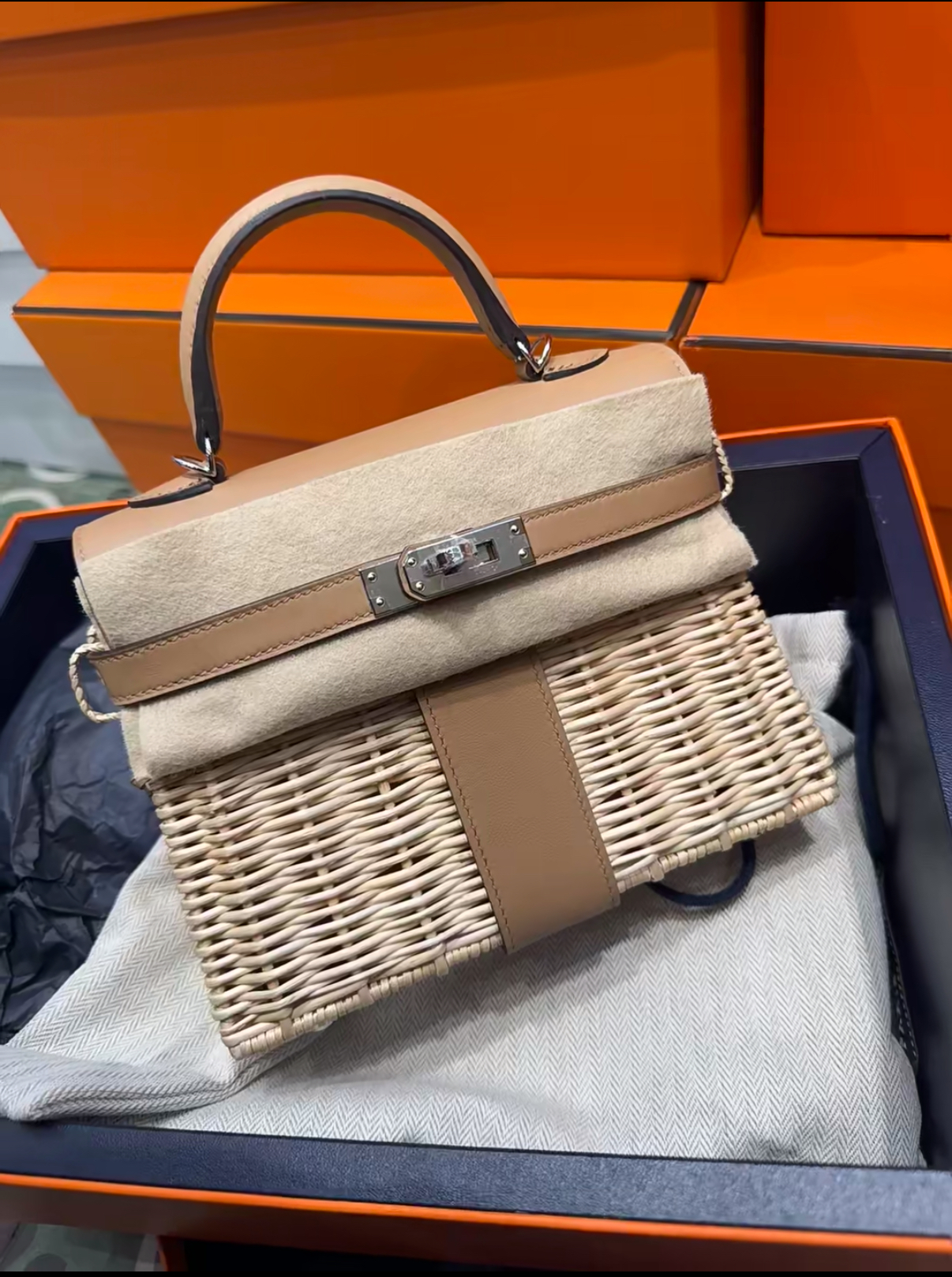 Kelly 30-35 Picnic Milk Tea - Artisantouchss