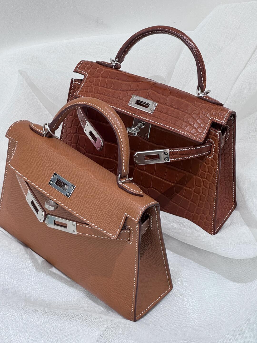 Minikelly II Saddle Alligator - Artisantouchss