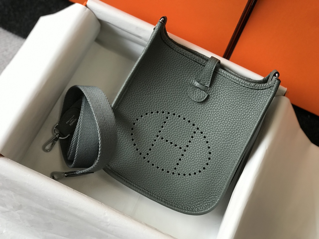 Evelyn 16-29 custom - Artisantouchss