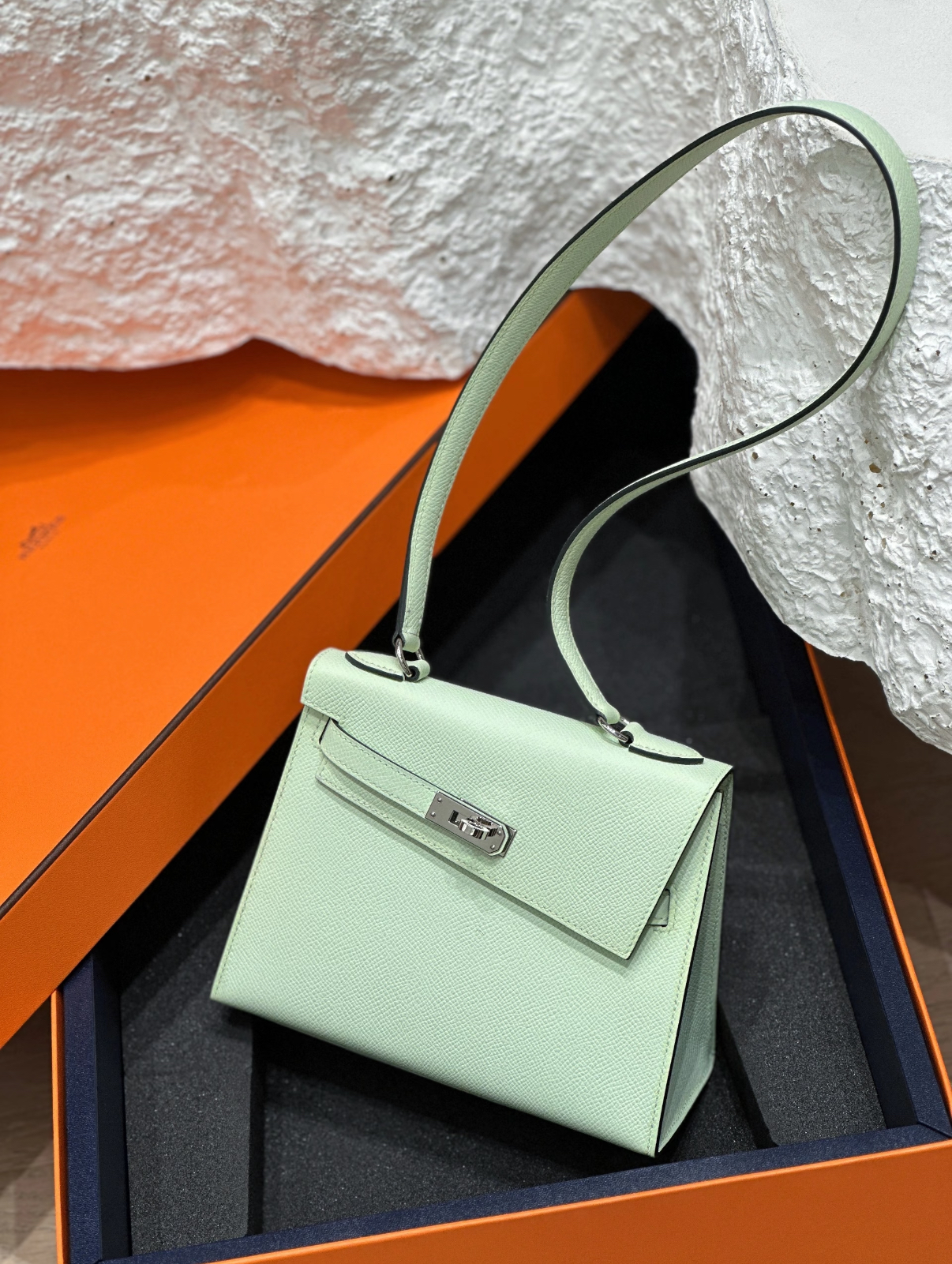 Double-sided Kelly Bubble Green Epsom Leather - Artisantouchss