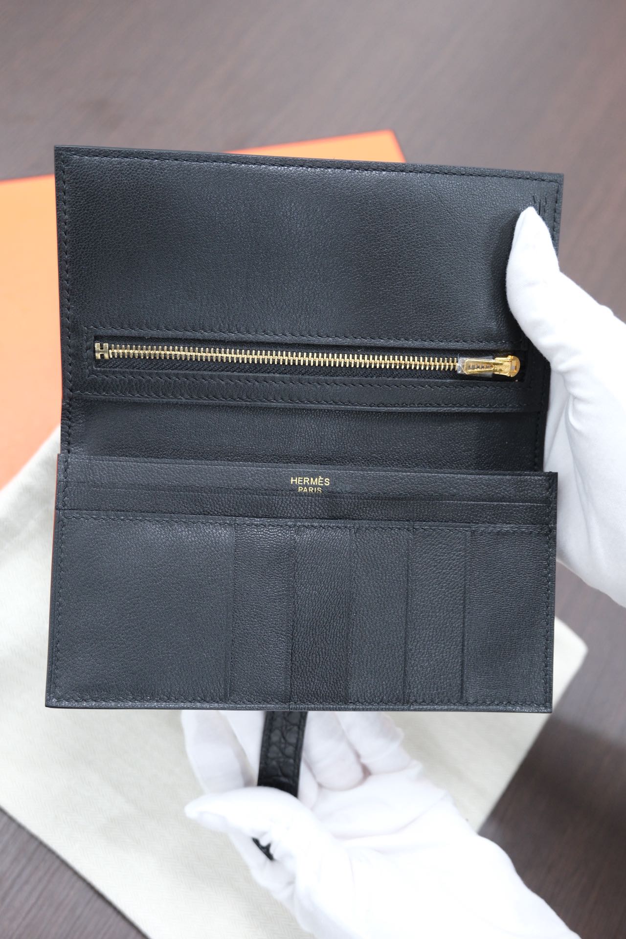 Black matte crocodile leather wallet gold clasp. Limited-time special offer, in stock. - Artisantouchss