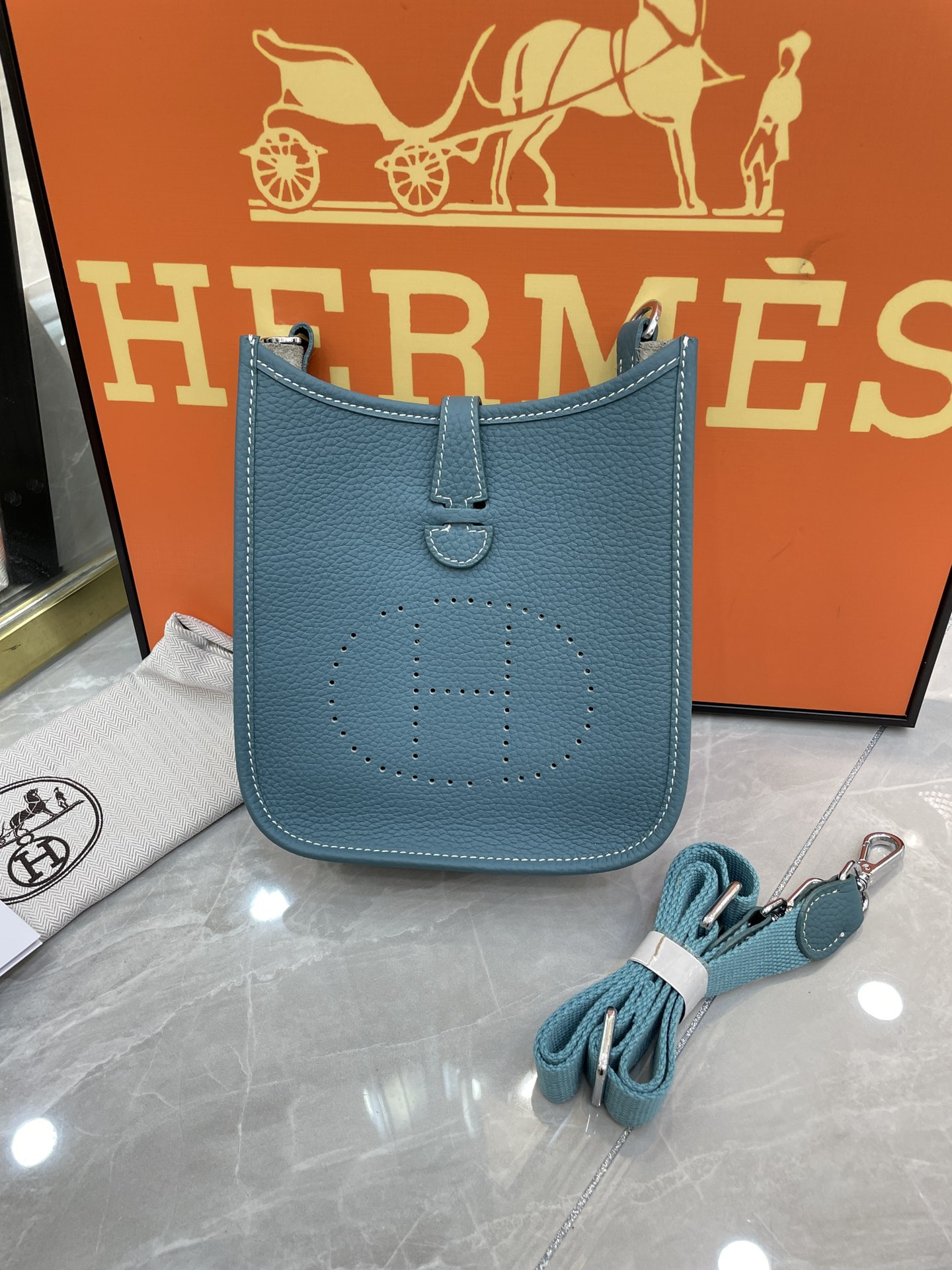 Evelyn 16-19 custom - Artisantouchss