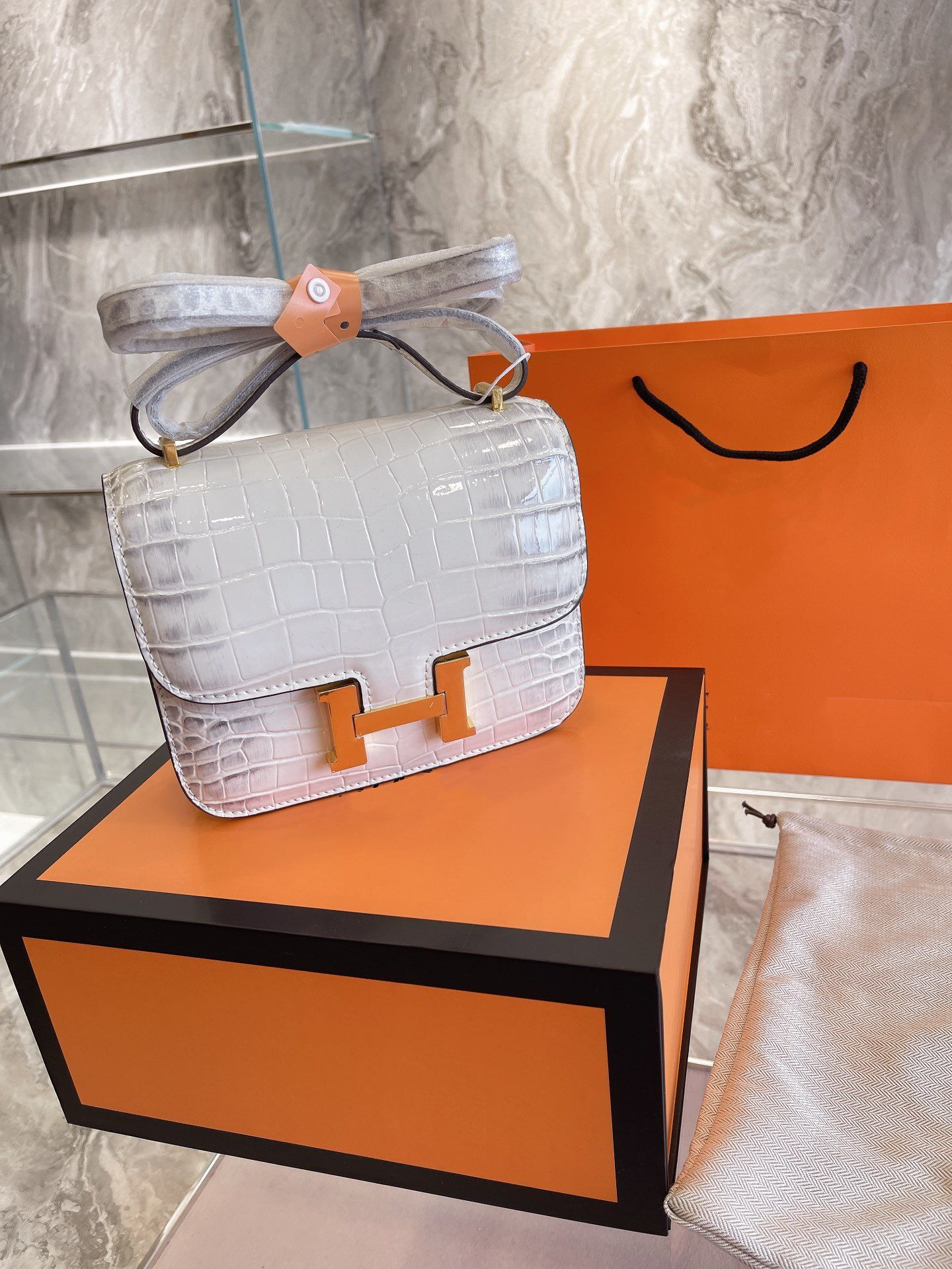 Constance Mini 19 - Artisantouchss