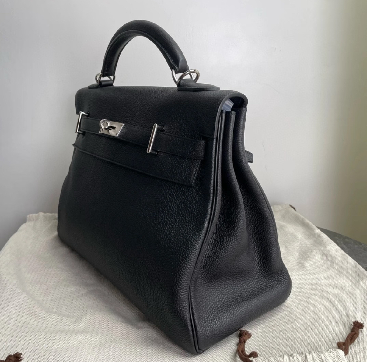 Kelly 42 Black Silver Buckle TOGO Leather Custom - Artisantouchss