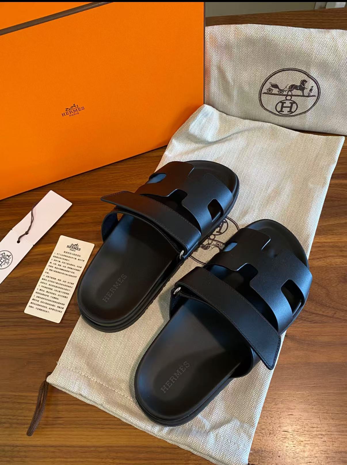 Men's slippers black - Artisantouchss