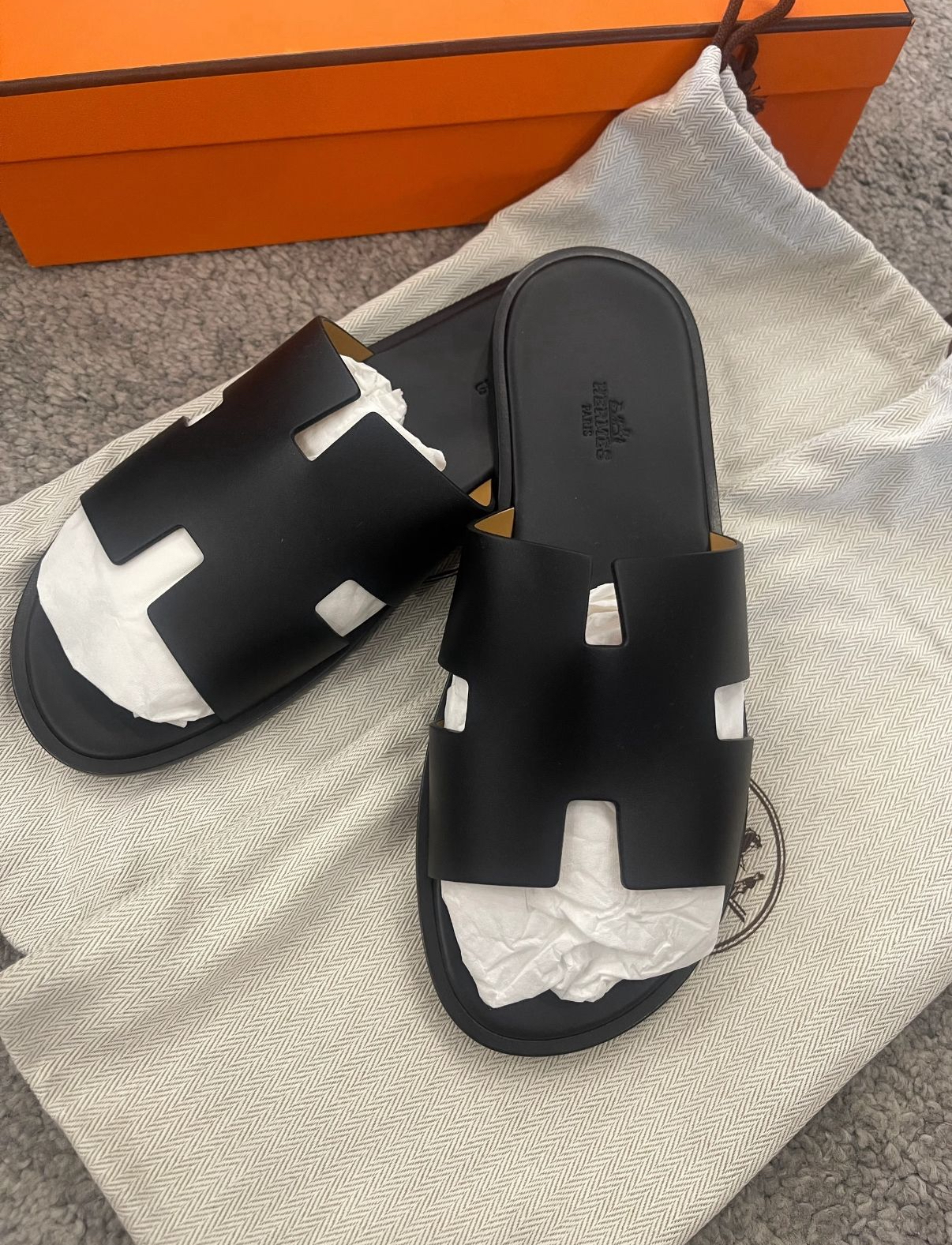 Men's slippers black logo - Artisantouchss