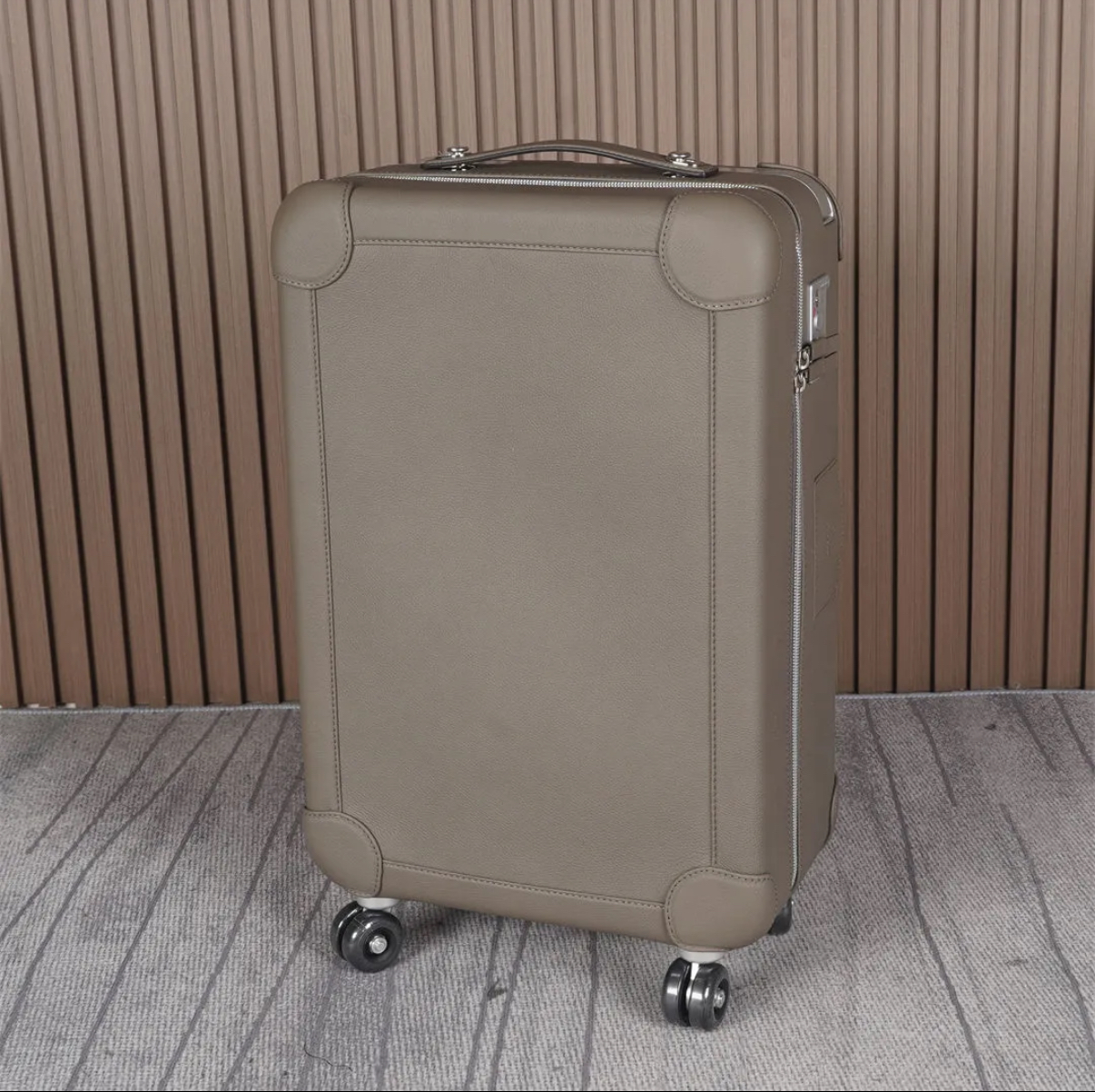 Elephant gray suitcase - Artisantouchss