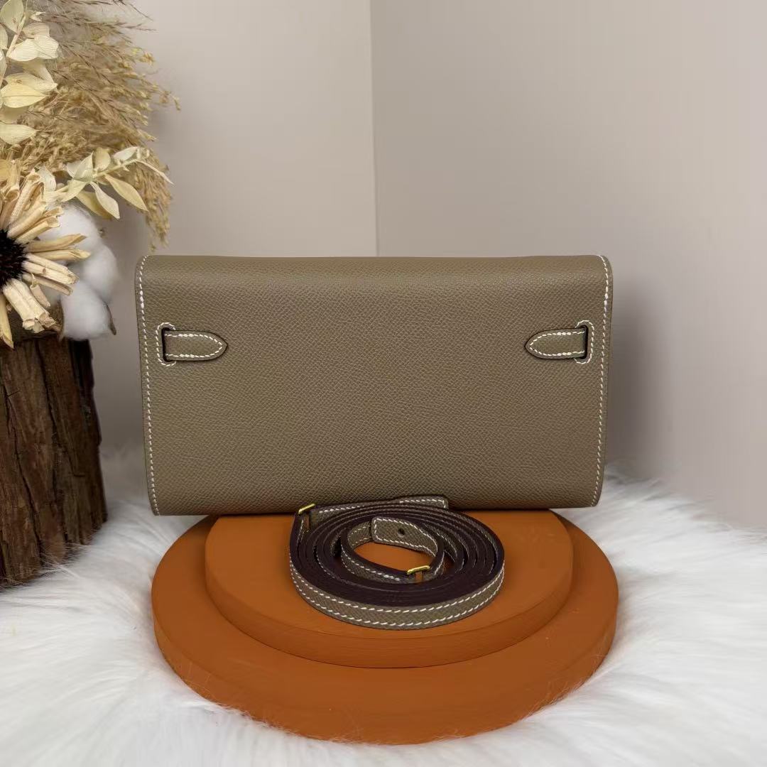 Kelly wallet Custom-made - Artisantouchss