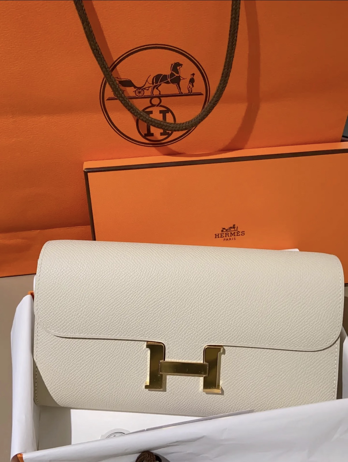 Conestance to go Milkshake White Custom - Artisantouchss