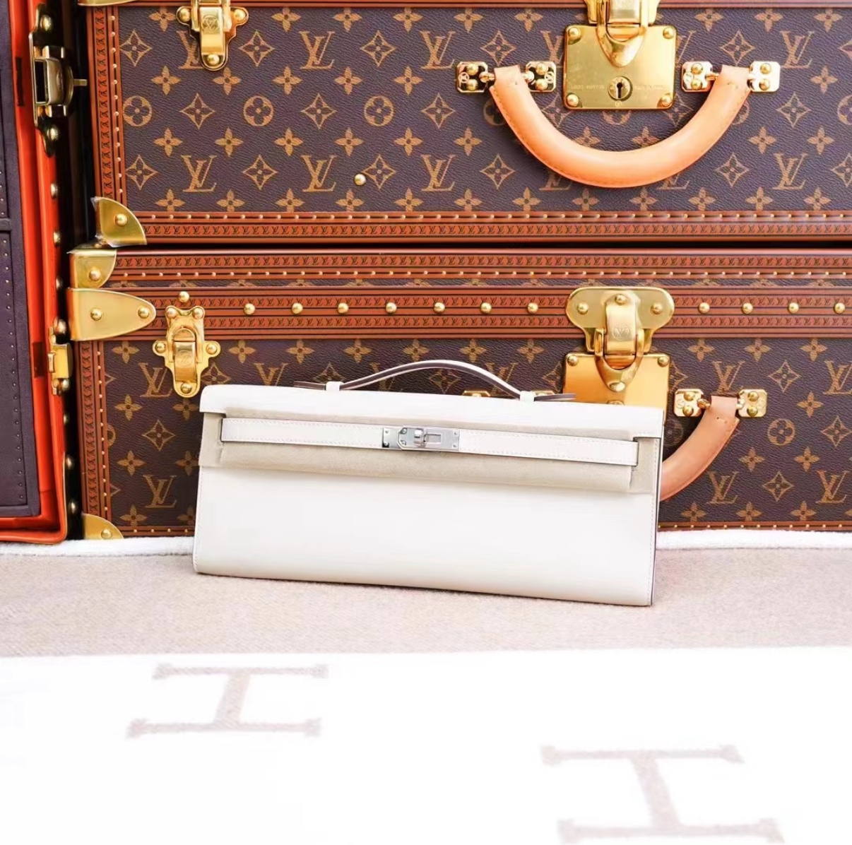 Kelly cut white silver buckle customized - Artisantouchss