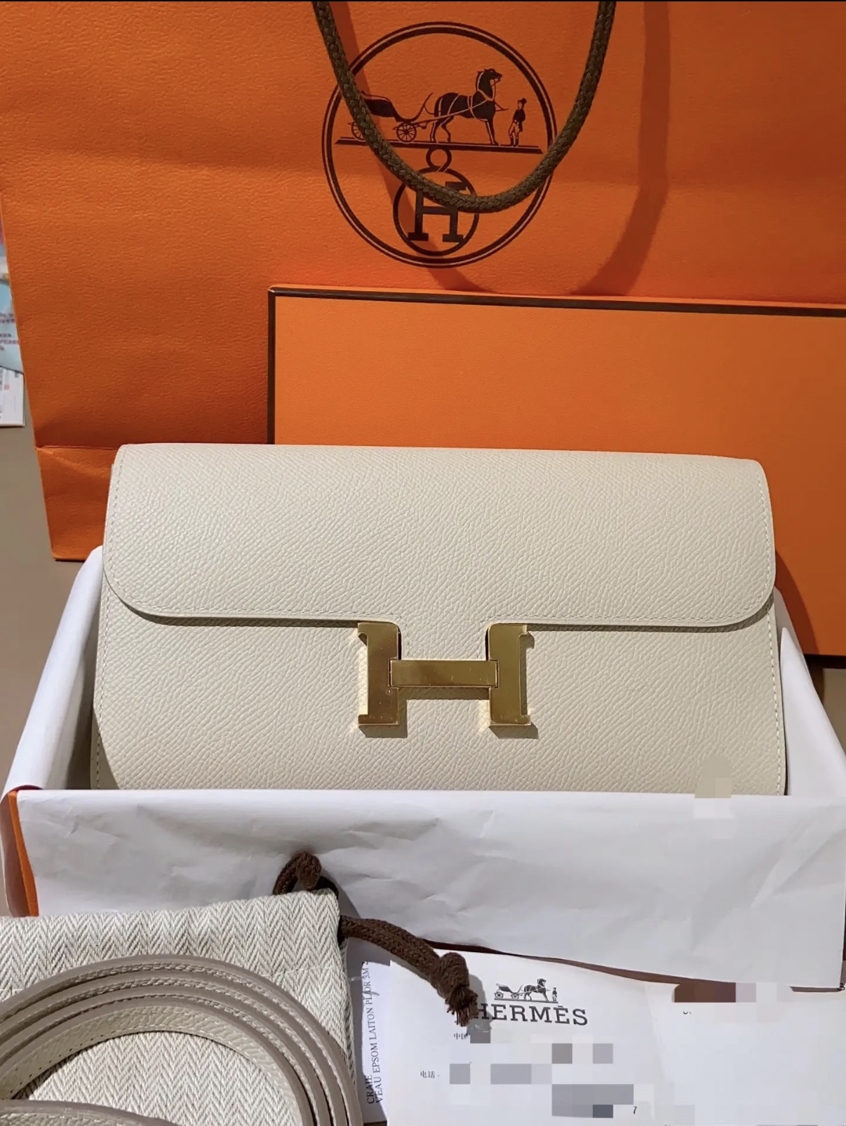 Conestance to go Milkshake White Custom - Artisantouchss