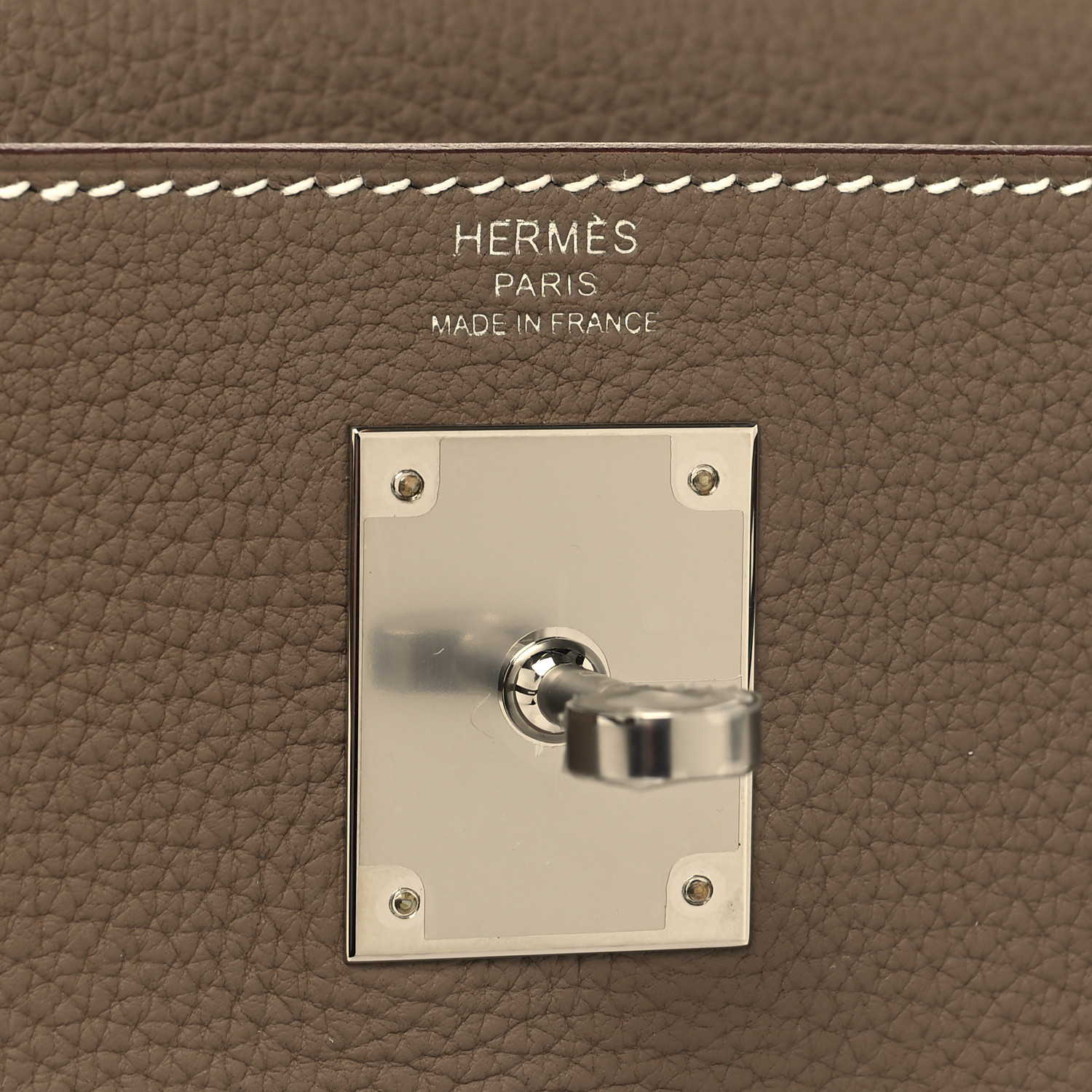 Togo Kelly Retourne 28 Etoupe