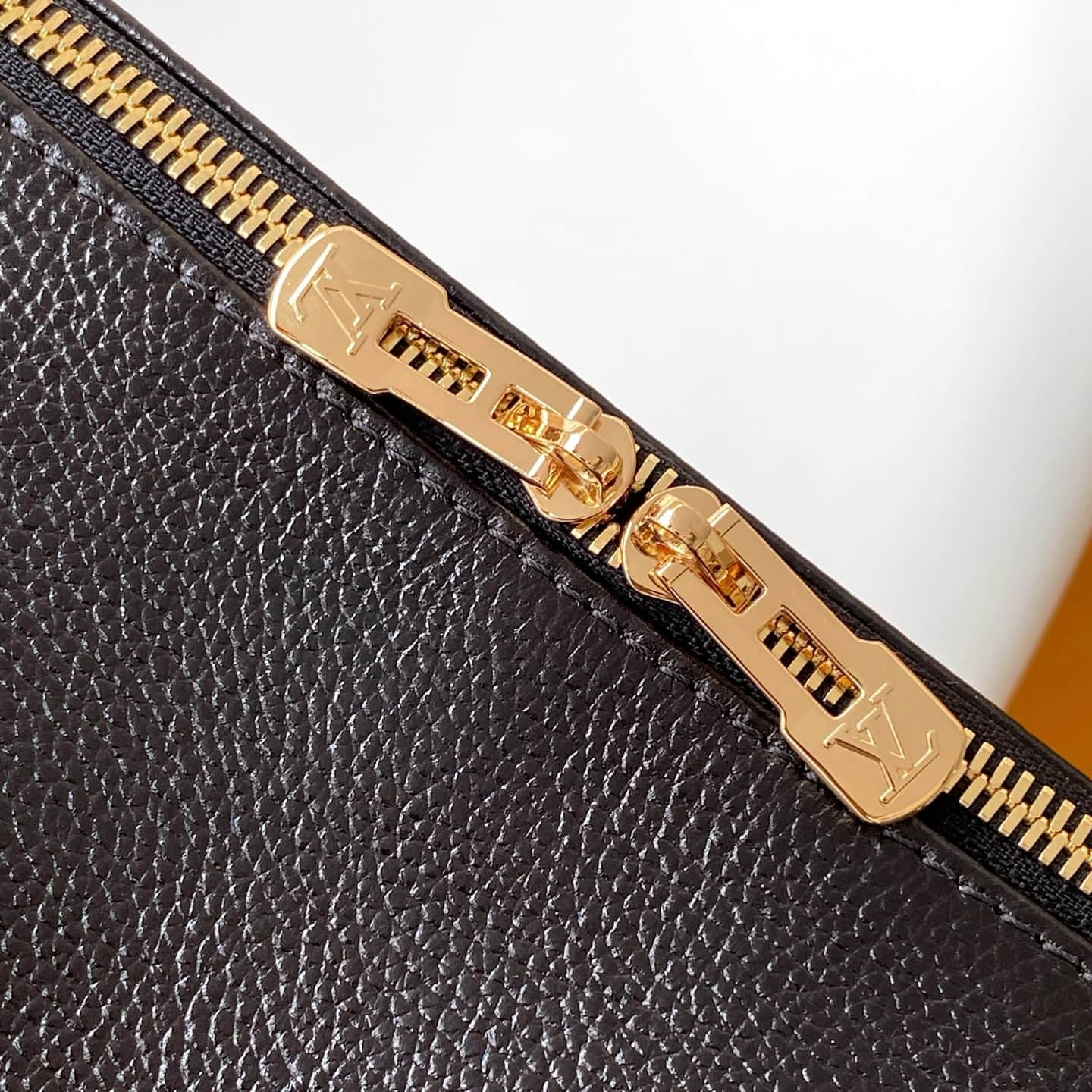 LOUIS VUITTON'S NEW BAG-EXPRESS MM