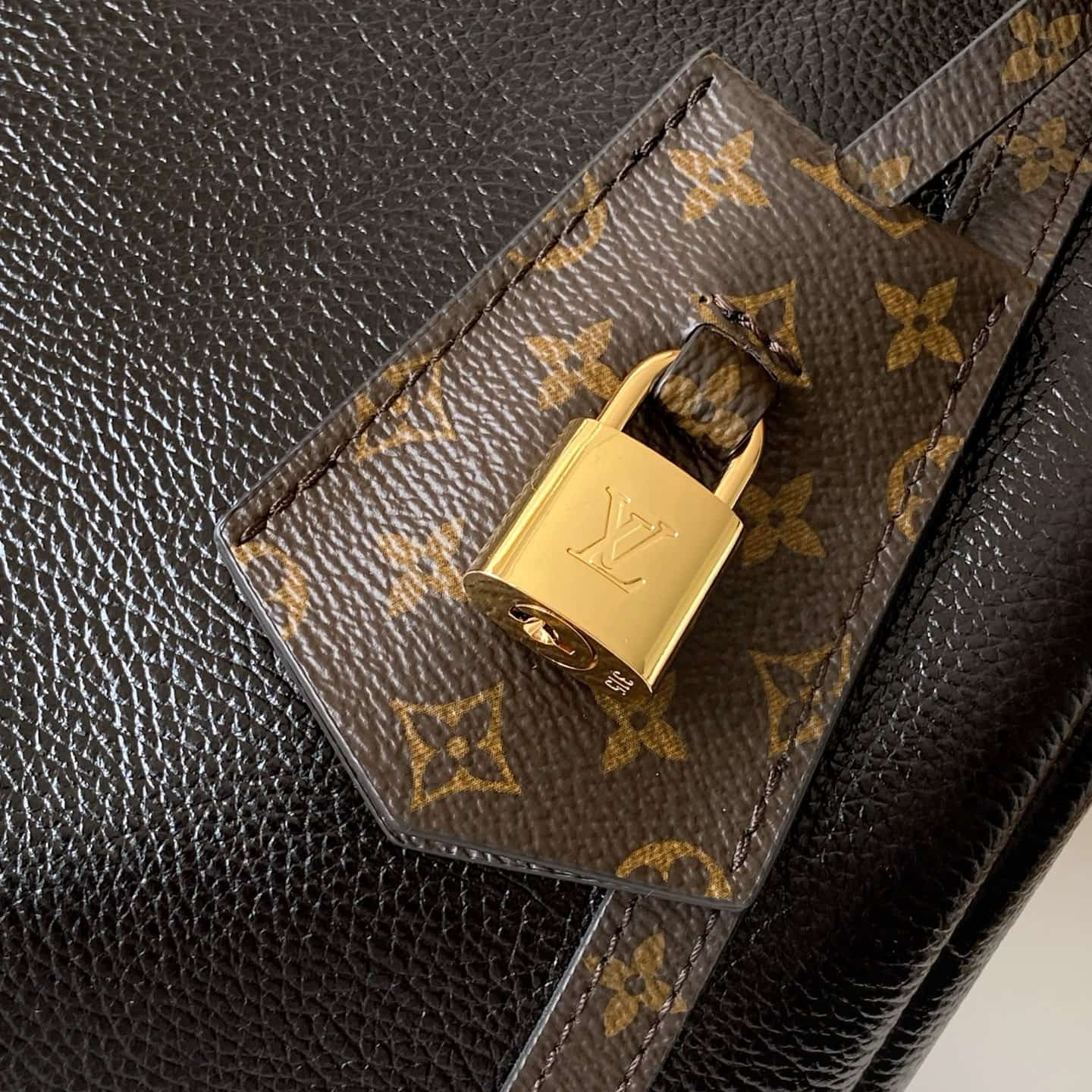 LOUIS VUITTON'S NEW BAG-EXPRESS MM