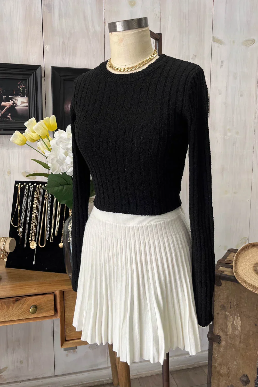 Black Ribbed Long Sleeve Fitted Cropped Boutique Knit Sweater Top