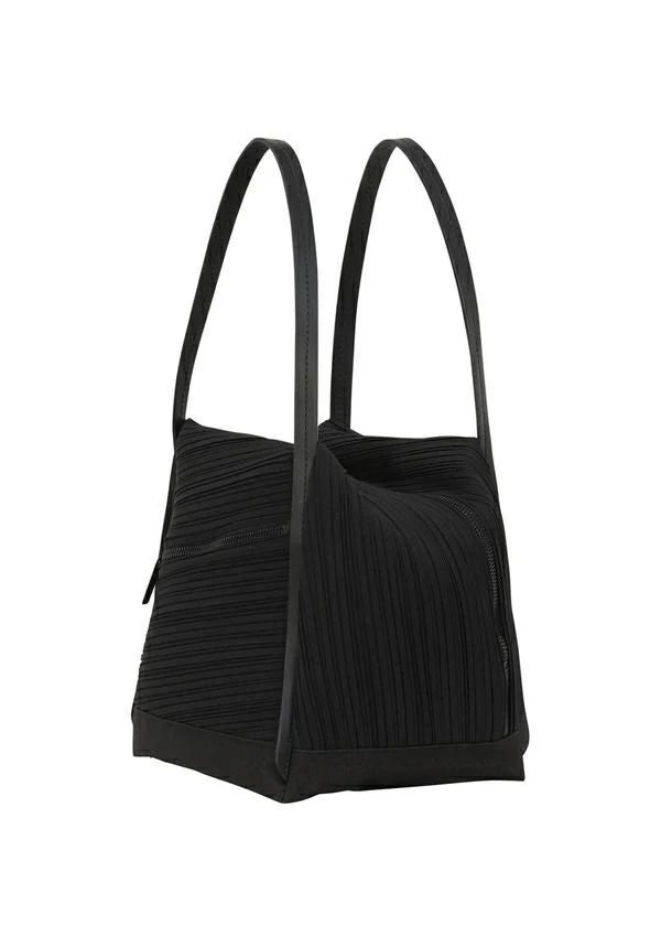 BIAS PLEATS BAG