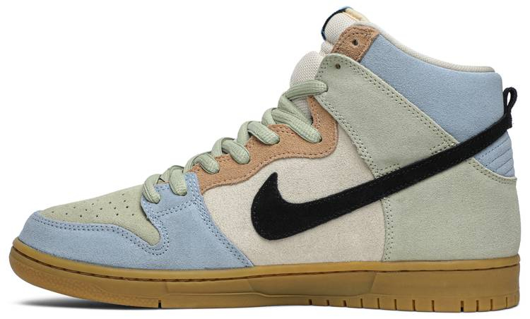 Dunk High Pro SB ‘Spectrum’ CN8345-001