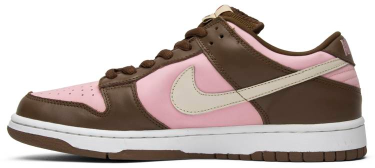 St ssy x Dunk Low Pro SB ‘Cherry’ 304292-671