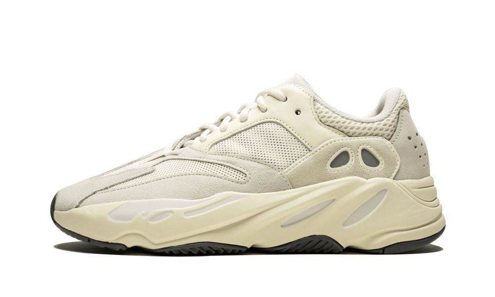 Yeezy Boost 700 Sports Shoes Analog – EG7596