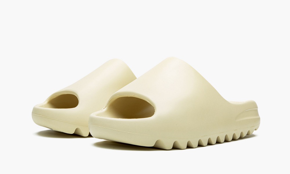 Yeezy Slides Bone – FW6345