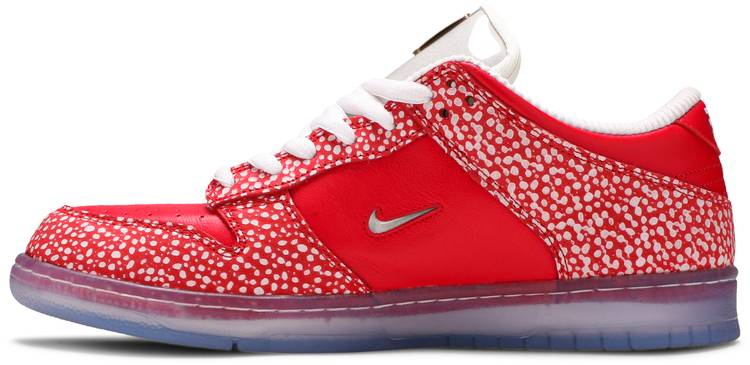 Stingwater x Dunk Low SB ‘Magic Mushroom’ DH7650-600